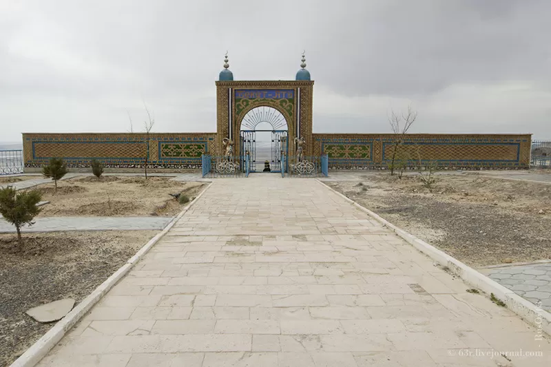 Такси Актау поездка к подземной мечети Караман ата, Бекет ата, Шопан ата Адай ата 5