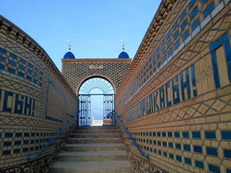 Такси Актау поездка к подземной мечети Караман ата, Бекет ата, Шопан ата Адай ата 2